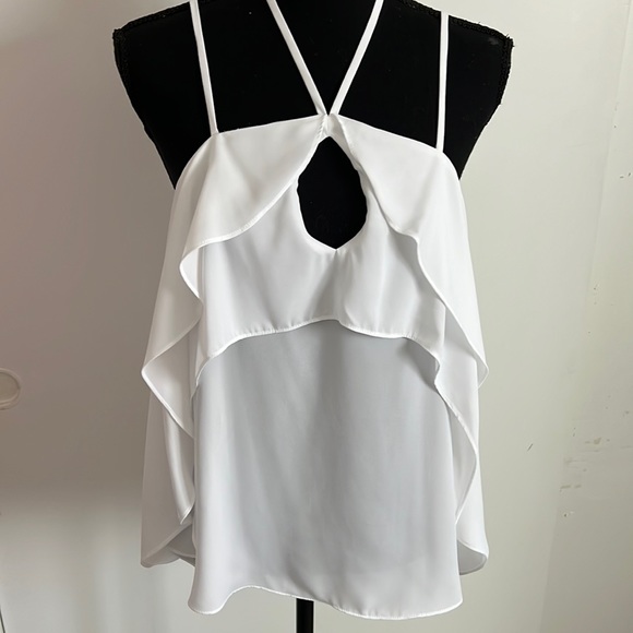 Ruffle guess top - Picture 2 of 4